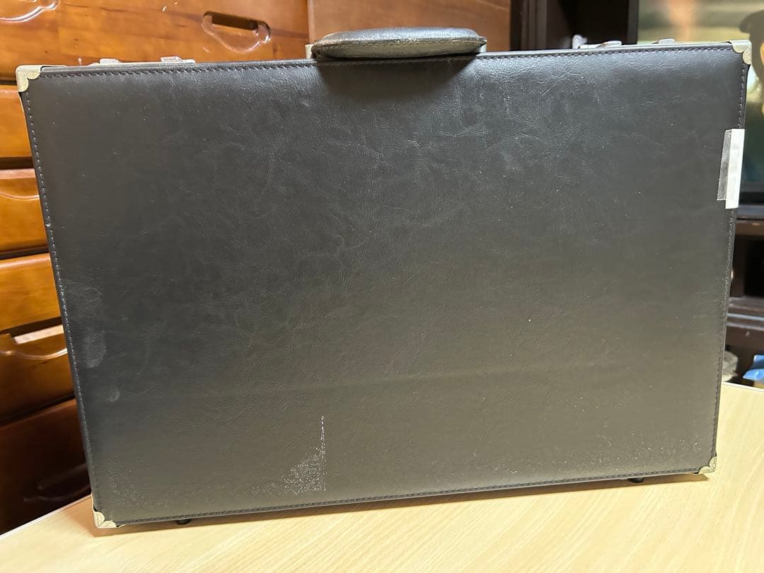 調理師の方必見、最高級スーパーマグネットケース、包丁7本