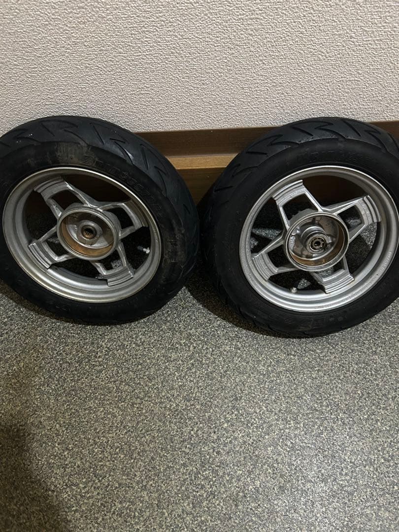 アクティブ　50 純正ホイール