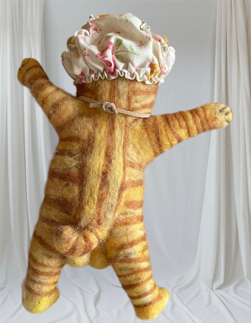 羊毛フェルト 猫 身長 約23cm