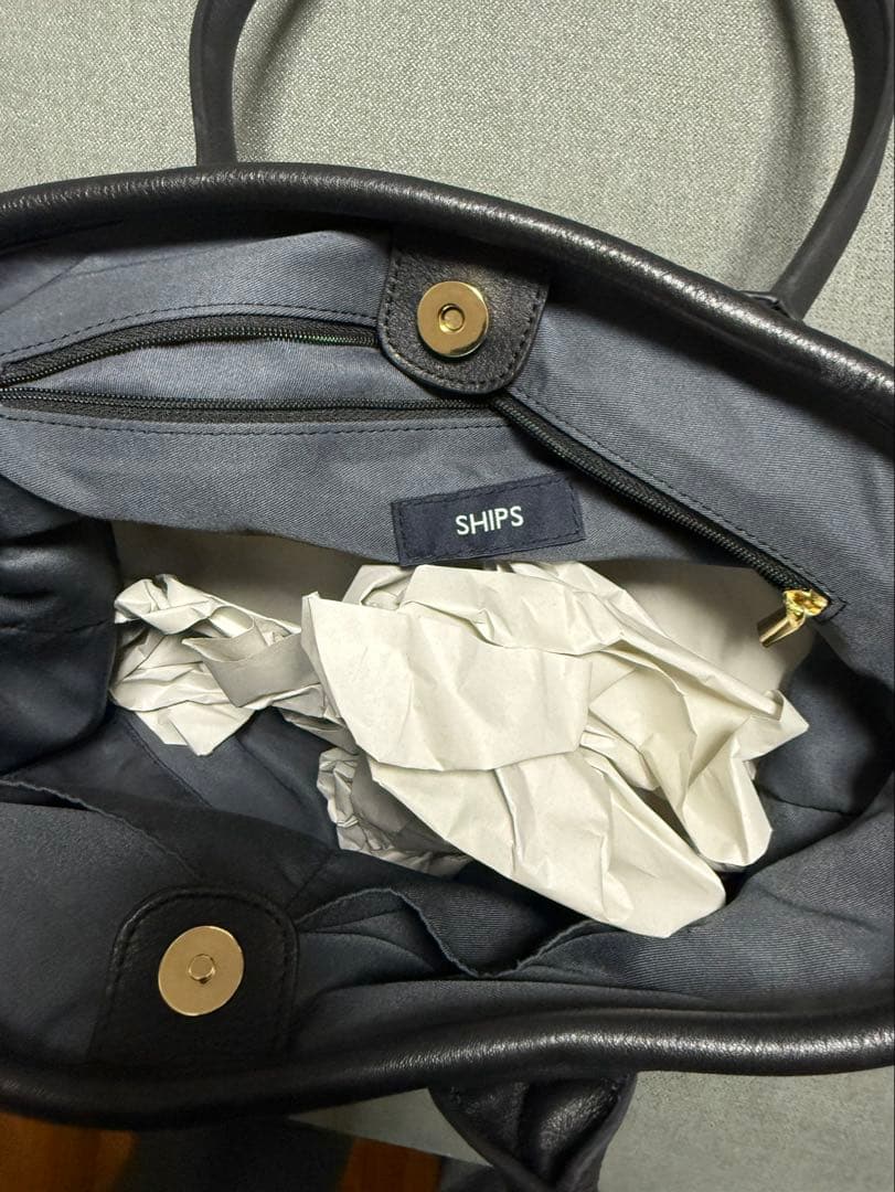 SHIPS 黒 レザートートバッグ