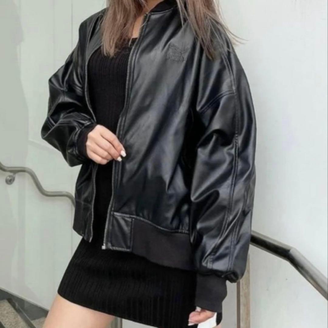 【PUMA】T7 オーバーサイズフェイクレザーボンバージャケット　ブラック　M