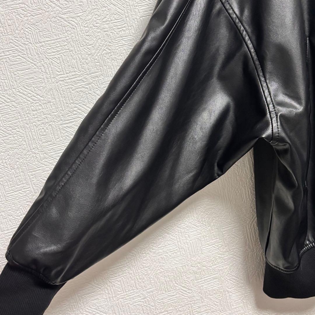 【PUMA】T7 オーバーサイズフェイクレザーボンバージャケット　ブラック　M