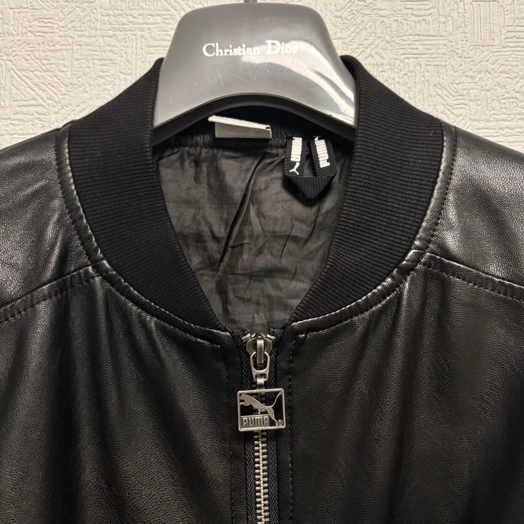【PUMA】T7 オーバーサイズフェイクレザーボンバージャケット　ブラック　M