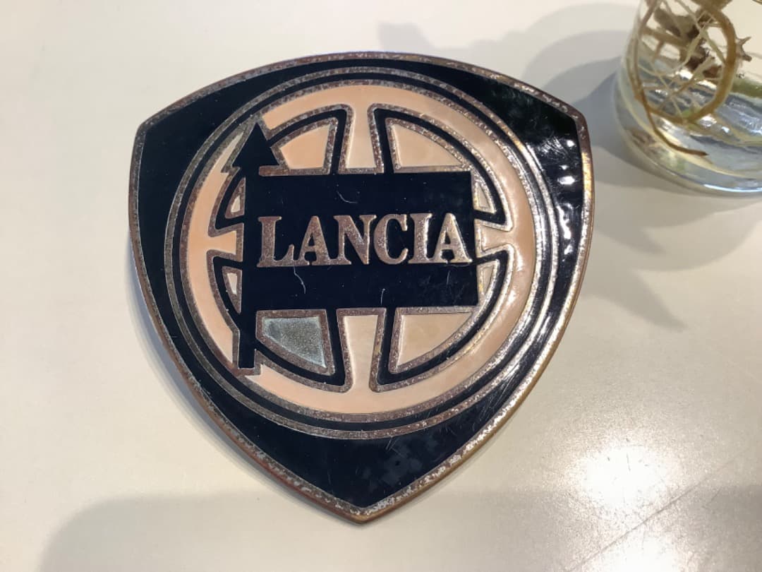 ランチア　エンブレム　アバルト　フィアット　アルファロメオ　フェラーリ