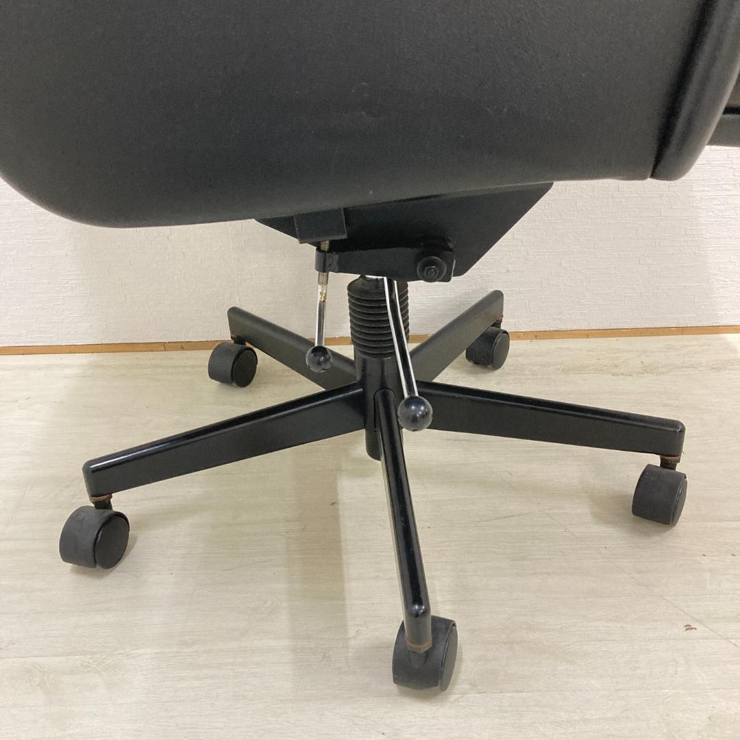 【カリモク】革製　オフィスチェア　デスクチェア B