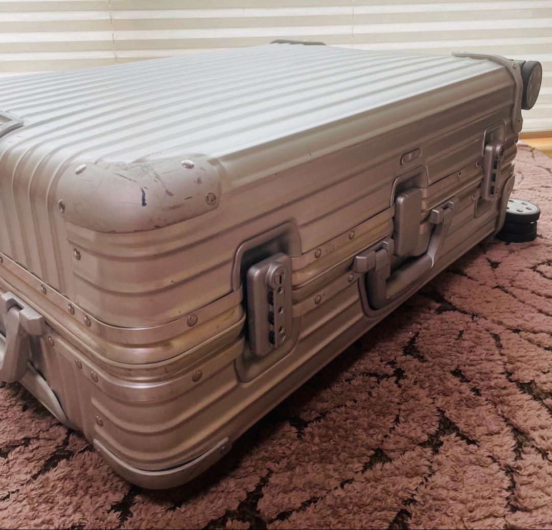 RIMOWA リモワ TOPAS トパーズ4輪 63L キャリーケース　シルバー