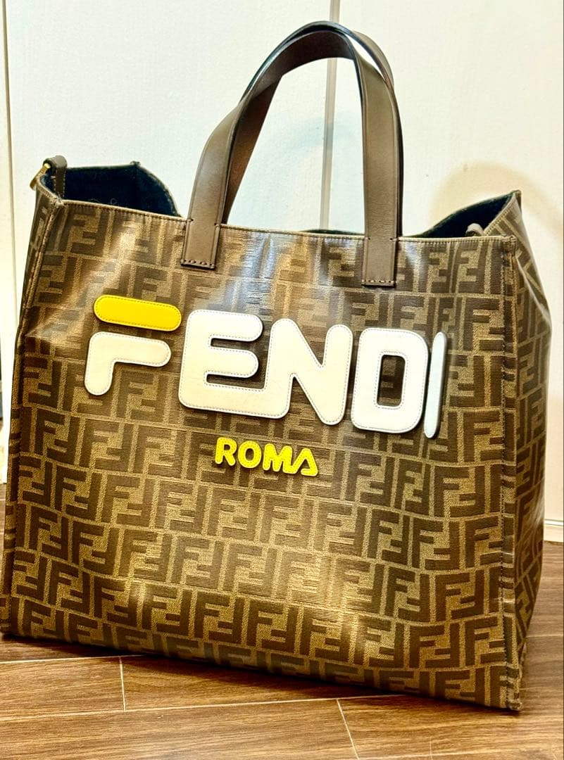 FENDI BIGサイズトートバッグ ブラウン