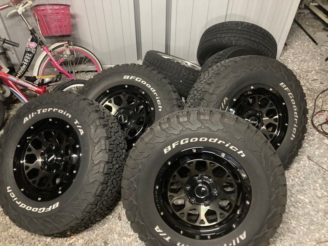 BFGoodrich All-Terrain T/A 17インチタイヤ