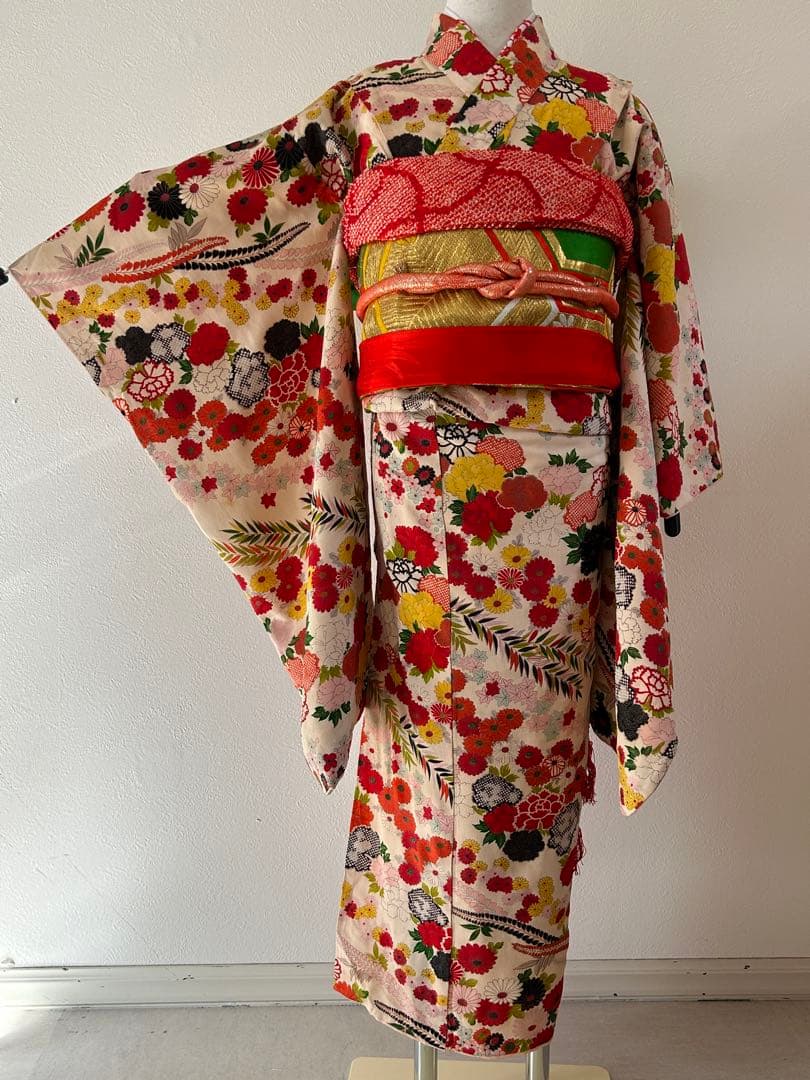 7歳　七五三　アンティーク正絹着物、帯、帯揚げ、帯締め　しごきのセット