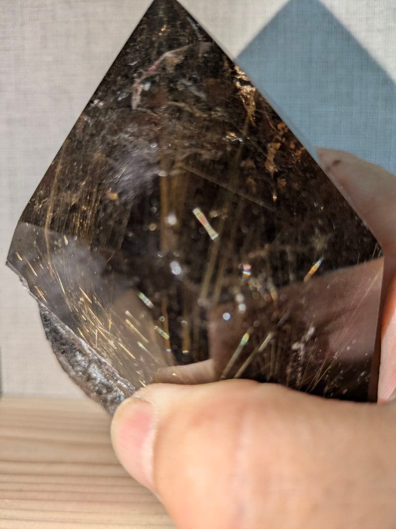 スモーキールチル　原石　ポリッシュ　ブラジル産　オーダーメイド台座付