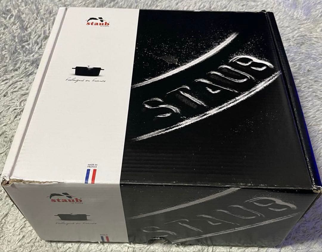 ⭐️新品未使用⭐️ストウブSTAUB 24cmラウンドホーロー鍋　バジルグリーン