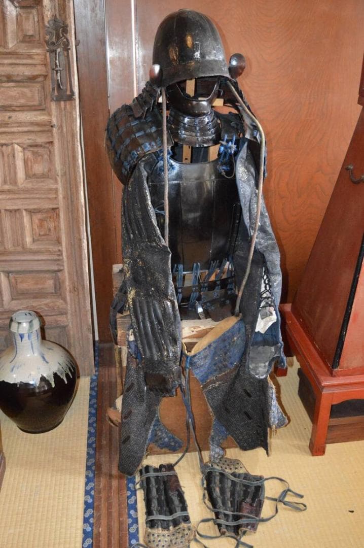 時代鎧　甲冑　変り兜　鉄黒漆　揃い　時代物