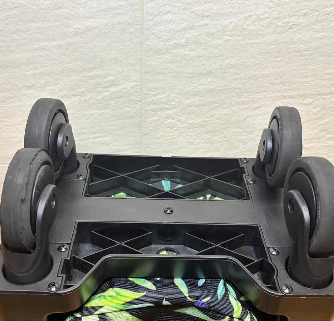 SWANY スワニー 4輪 ボタニカル柄　キャリーバッグ