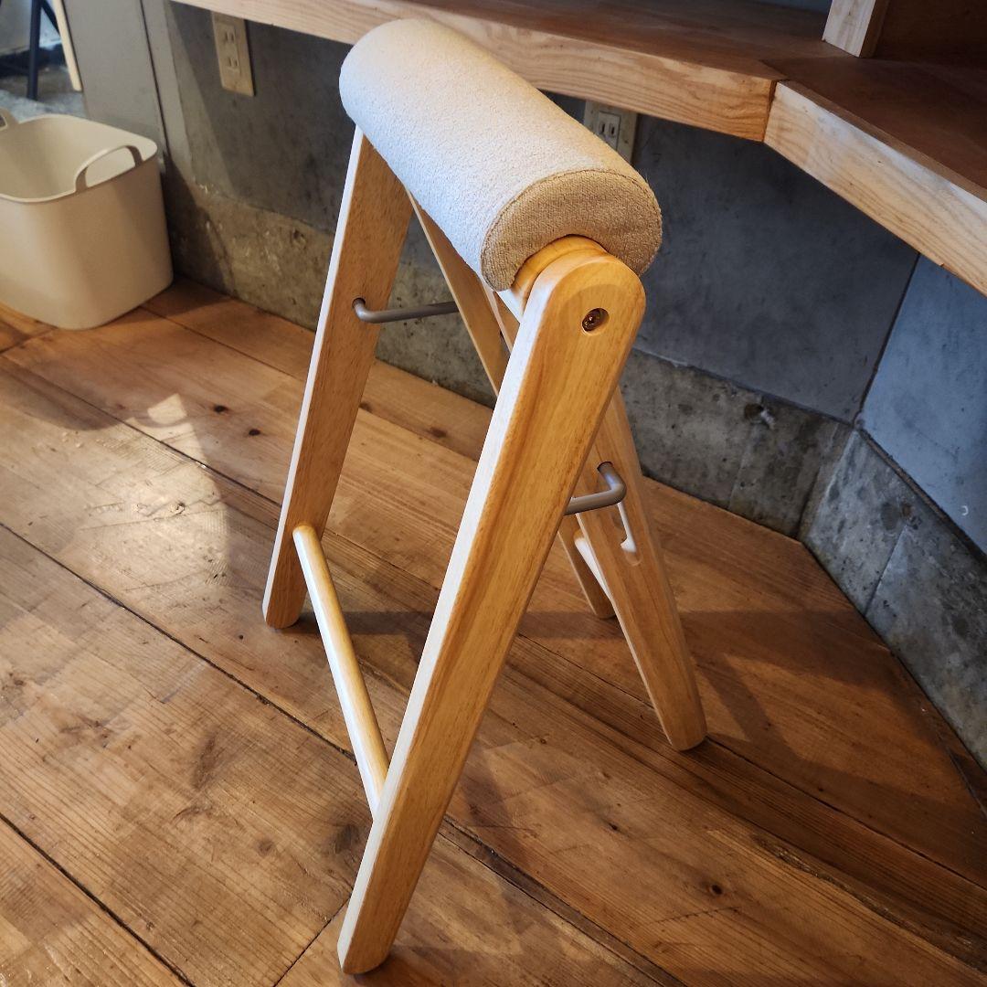 木製カウンターチェア 布製クッション付き