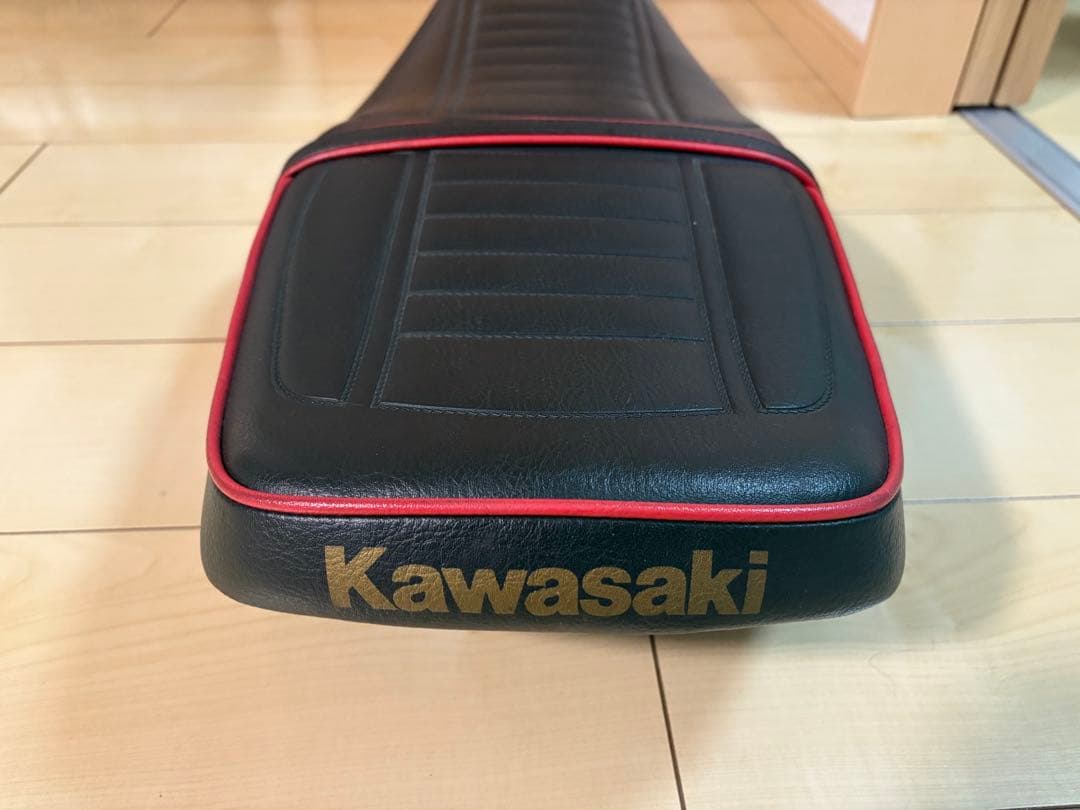 Kawasaki ZRX400シート ブラック/レッド