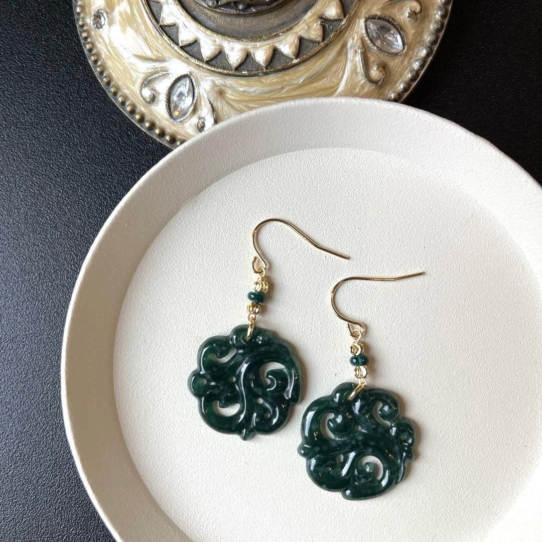 Kaya様✴︎希少グアテマラ産翡翠カービング＊チャームorネックレス