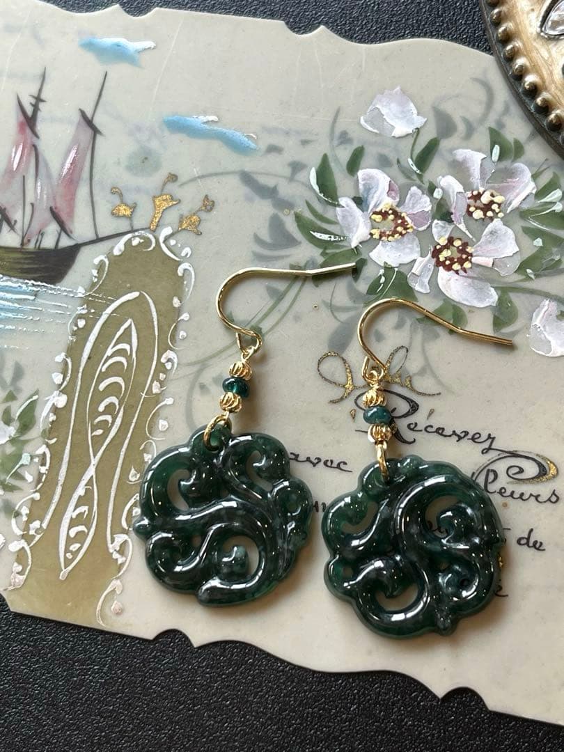 Kaya様✴︎希少グアテマラ産翡翠カービング＊チャームorネックレス