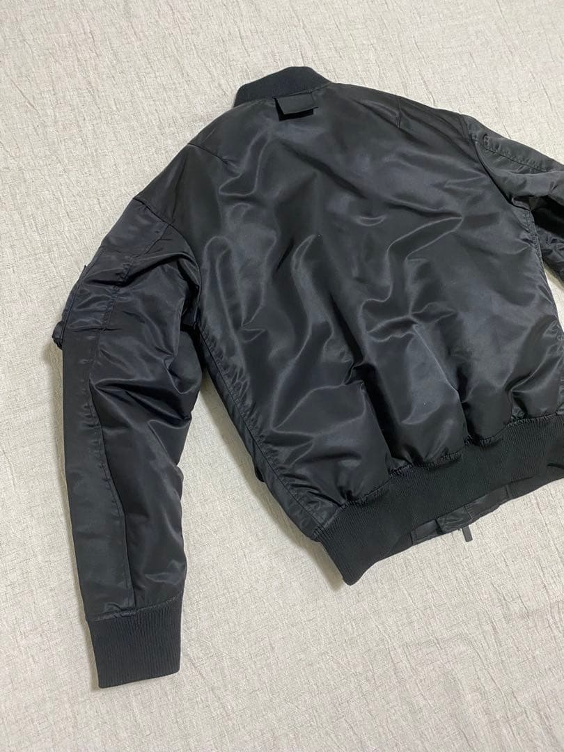 UNIQLO +J ハイブリッドダウンオーバーサイズMA-1 ブラック XS