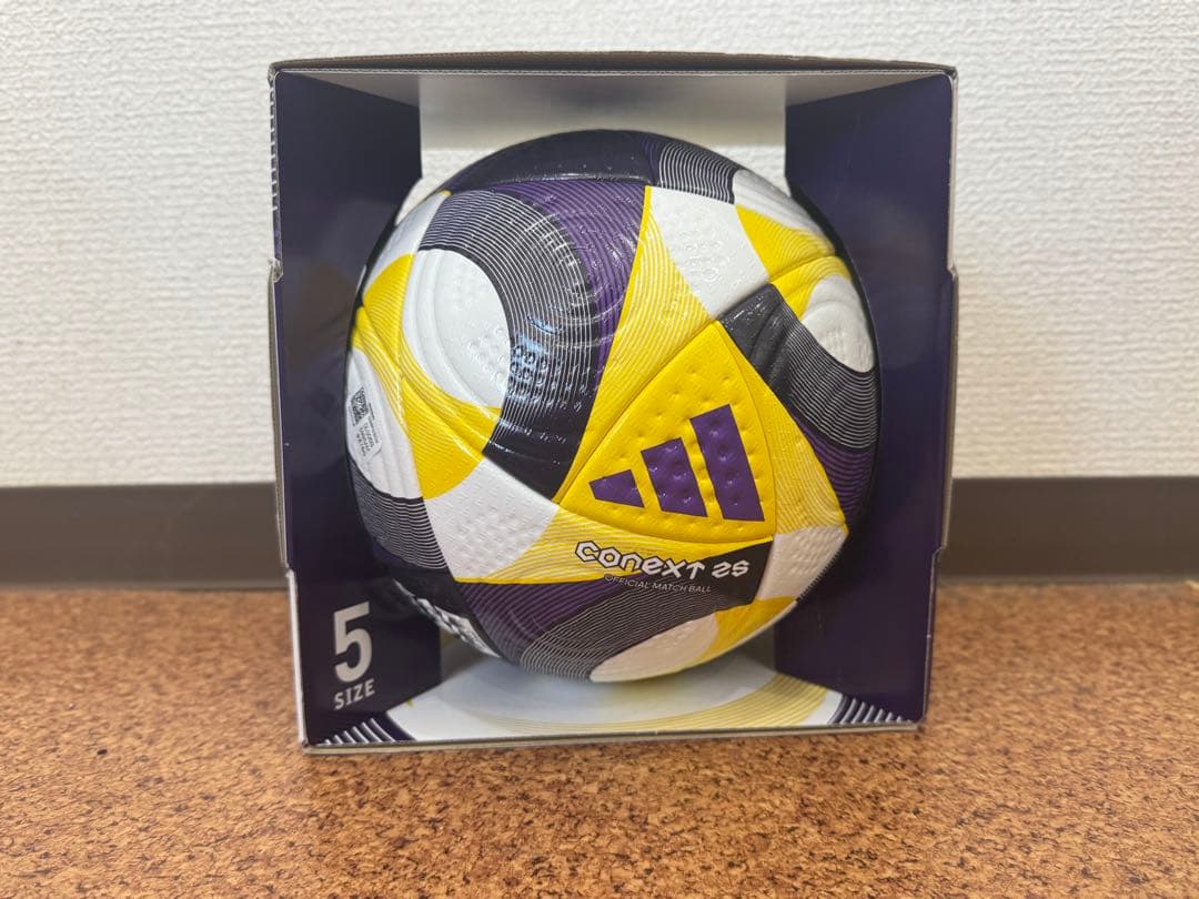 アディダス　コネクト25【2025 FIFA主要大会 公式試合球】