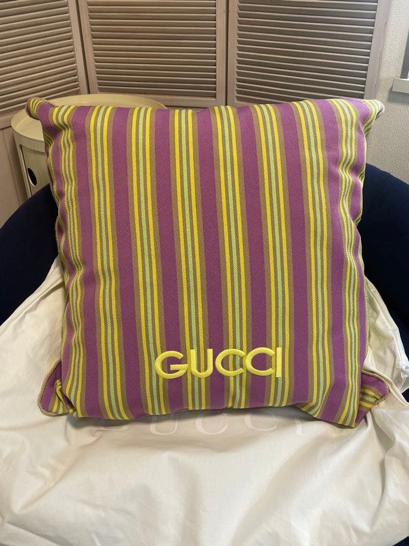グッチ GUCCI 新品未使用 クッション 特大