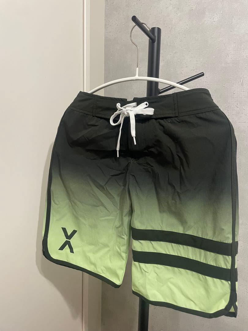 値下げ可SUNSET LINE SURF SHORTS