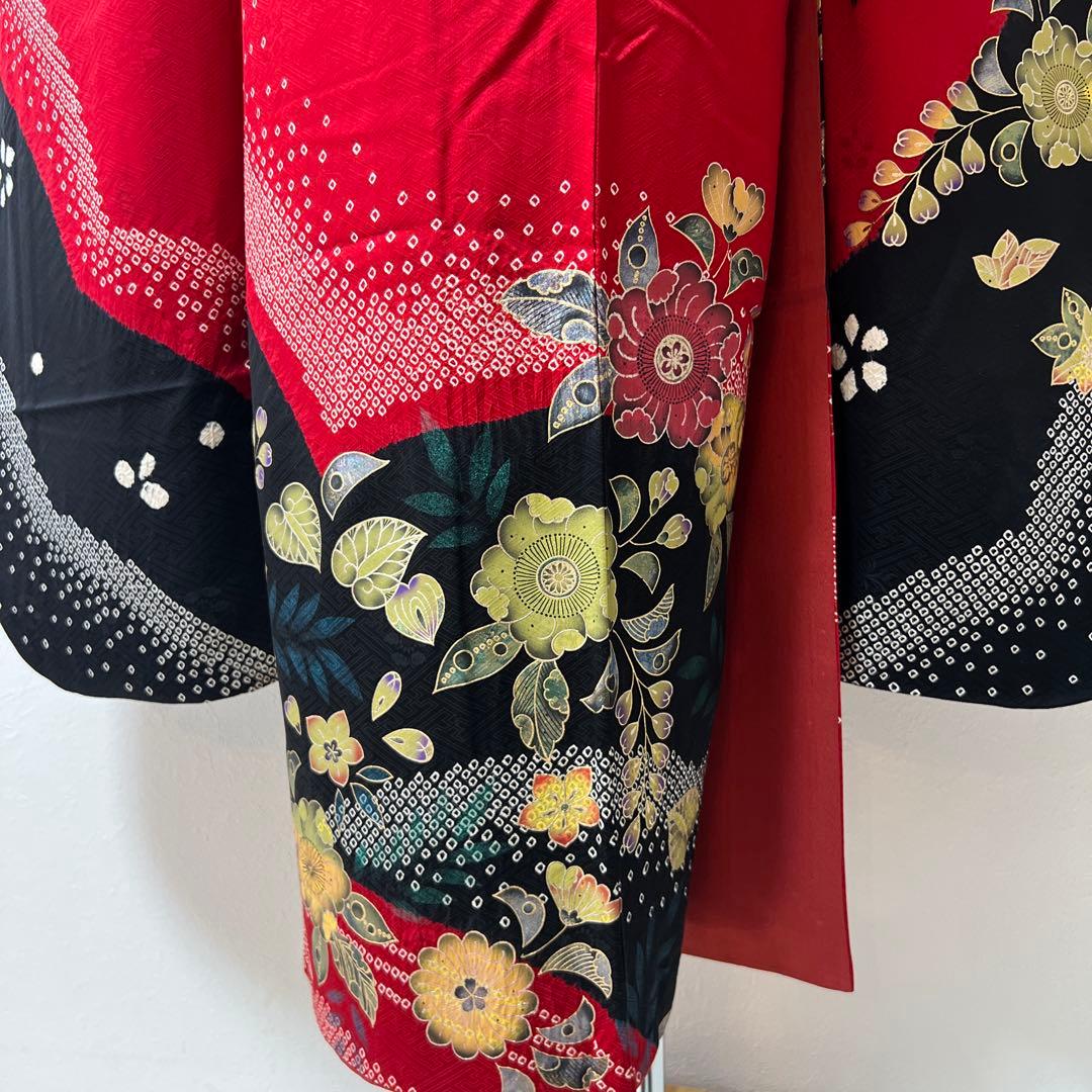 341 振袖フルセット 正絹 赤 黒 金 絞り 辻が花 金彩 駒刺繍 染め分け