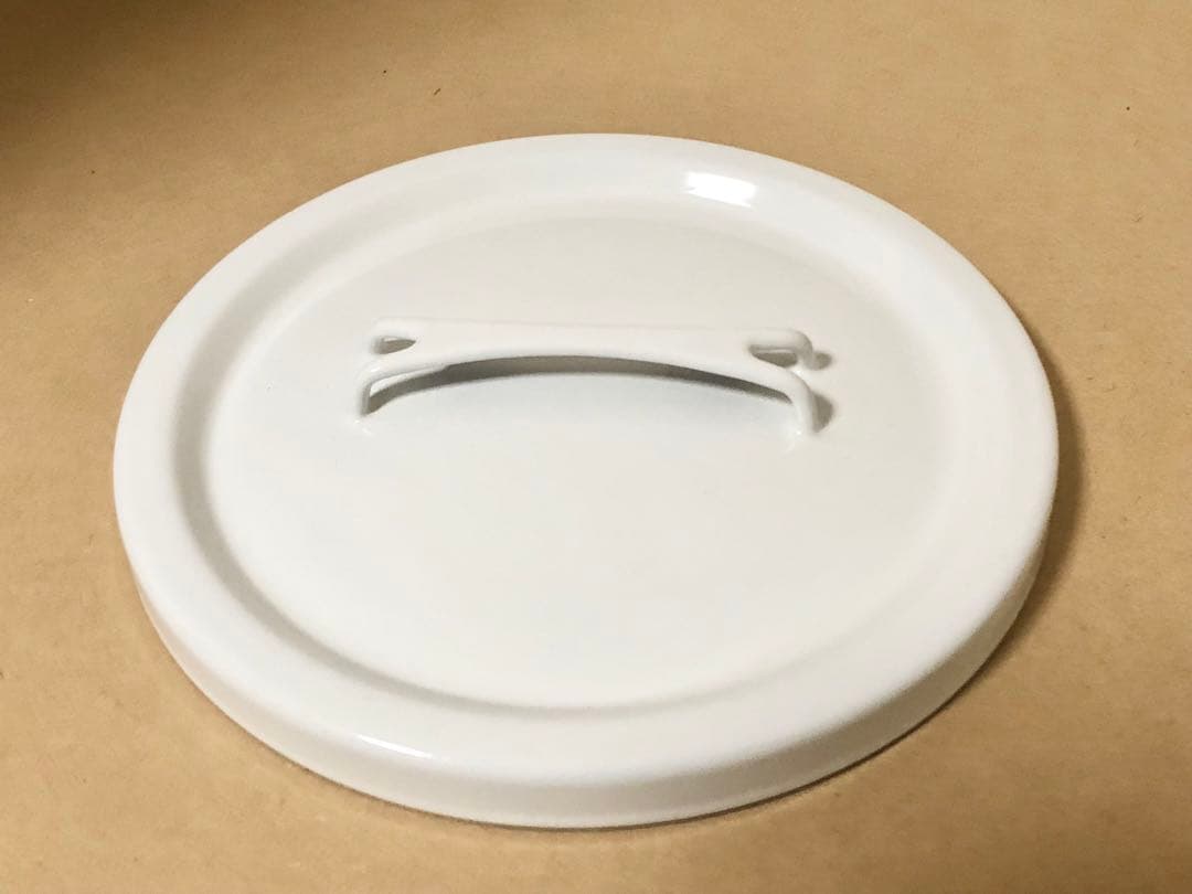 【未使用品】アラビア ARABIA ホーロー両手鍋 ／ホワイト HACKMAN