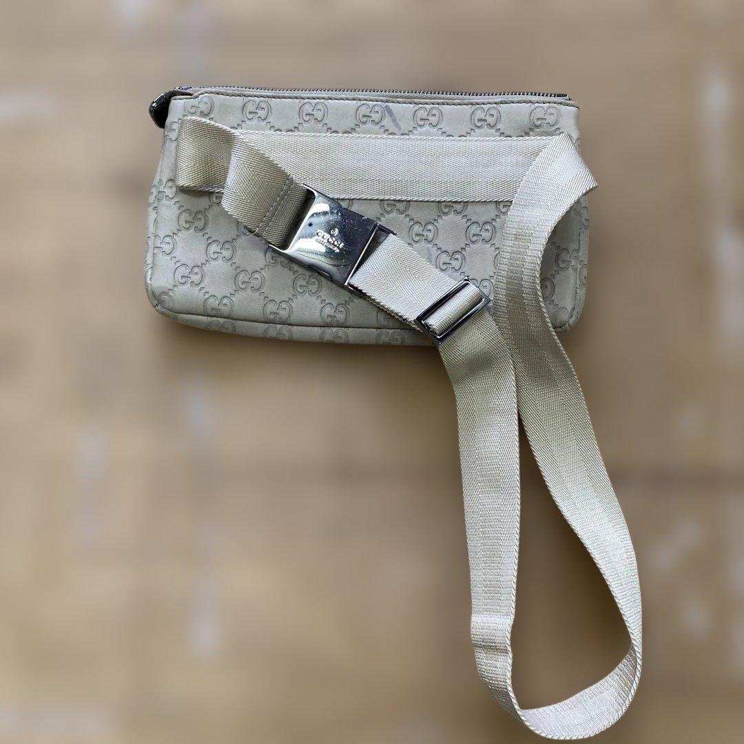 GUCCI ベージュ レザー ボディバッグ・ウエストポーチ