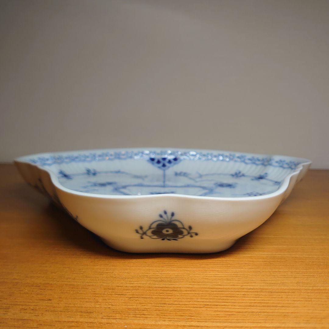 ロイヤルコペンハーゲン　ブルーフルーテッドハーフレース　三角ディッシュ