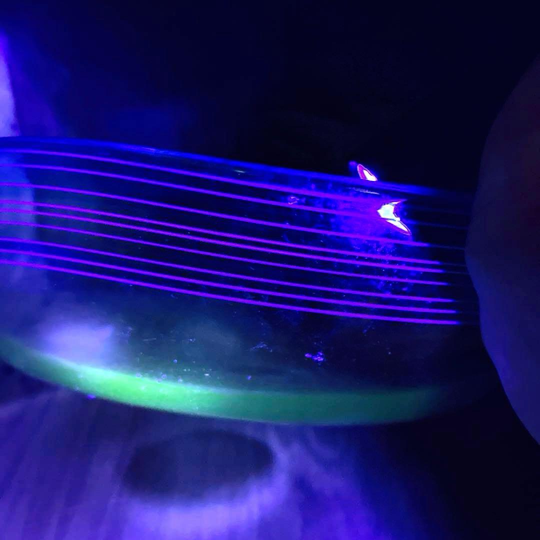 骨董　レトロガラス　四角型　濃水色フチ　線巻　糸巻　菓子鉢　花器　ウランガラス