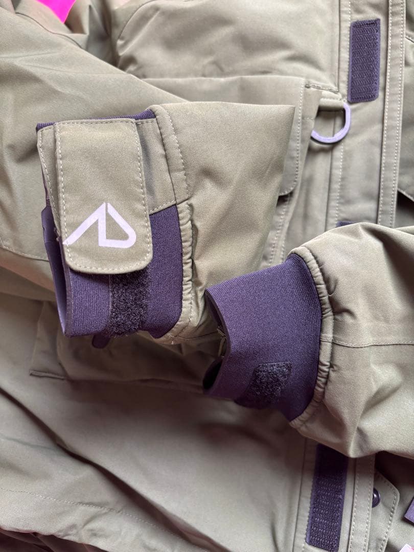 アングラーズデザイン　ウェーディングヒートジャケットオリーブ　Mサイズ　送料込み