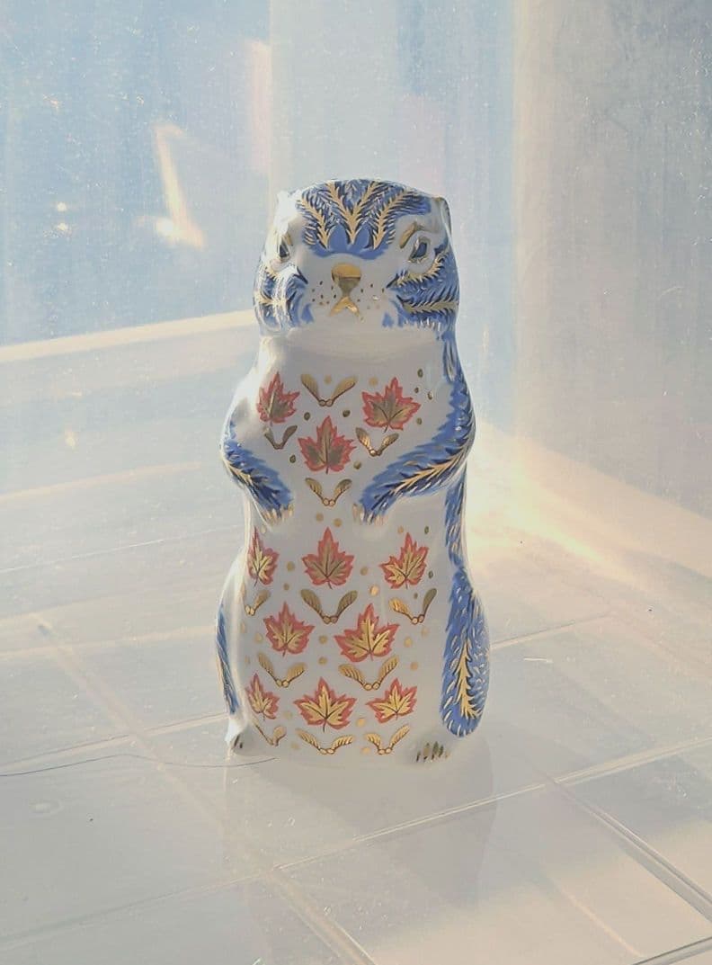 『ロイヤルクラウンダービー』のペーハーウエイト　「リス」