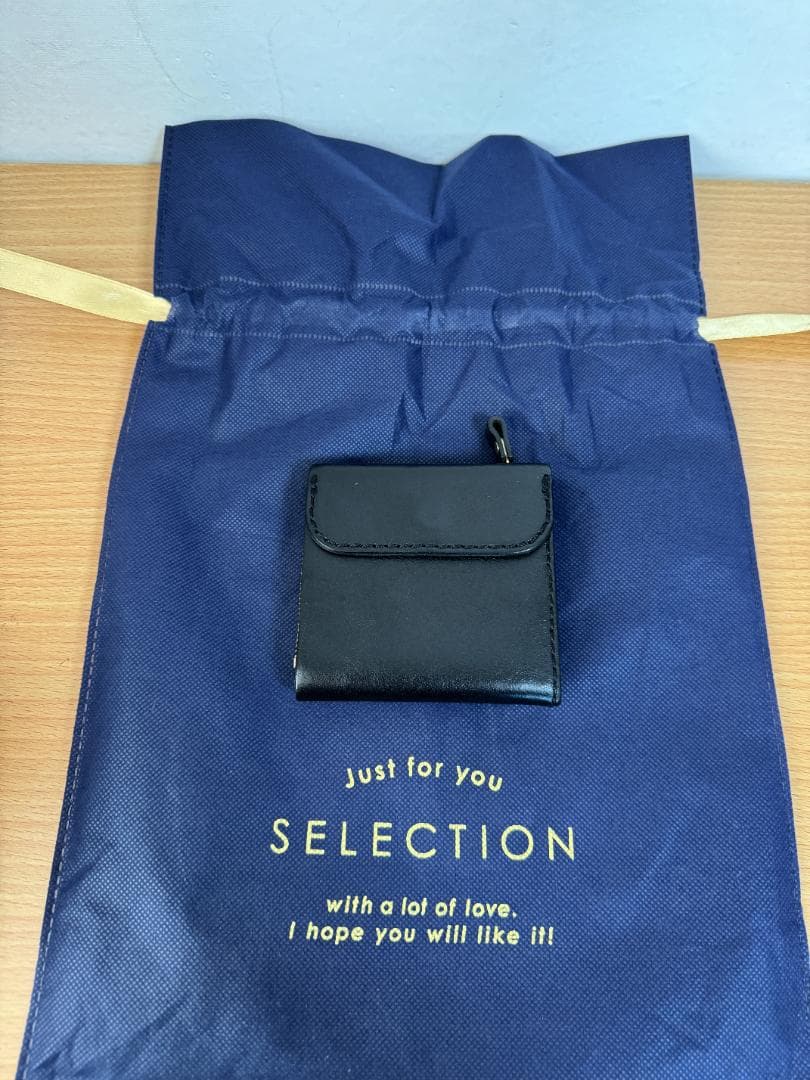 新品同様●HERZ ヘルツ ライトウォレット WS-1 ブラック 二つ折り財布