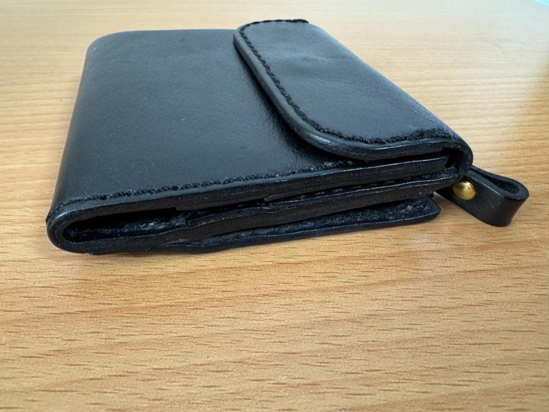 新品同様●HERZ ヘルツ ライトウォレット WS-1 ブラック 二つ折り財布