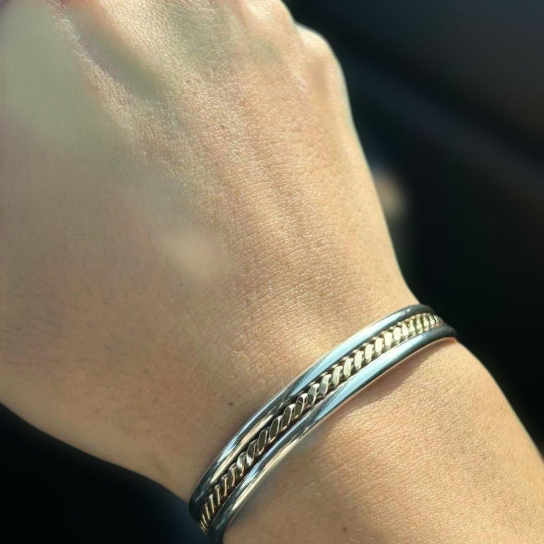 ビンテージ1970’sナバホシルバーゴールドフィルドツイストバングルUSA