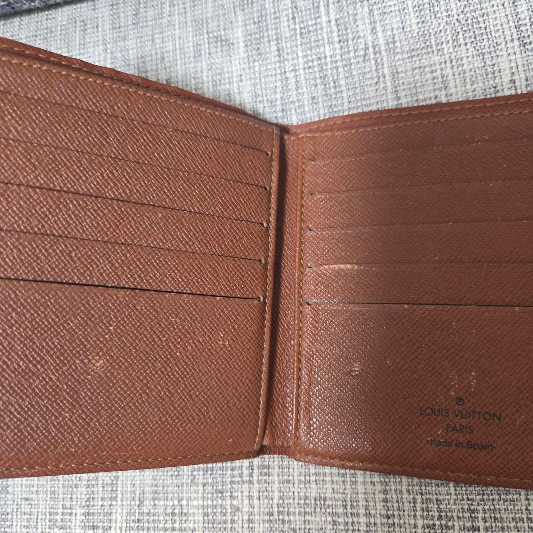 ルイヴィトン二つ折り財布