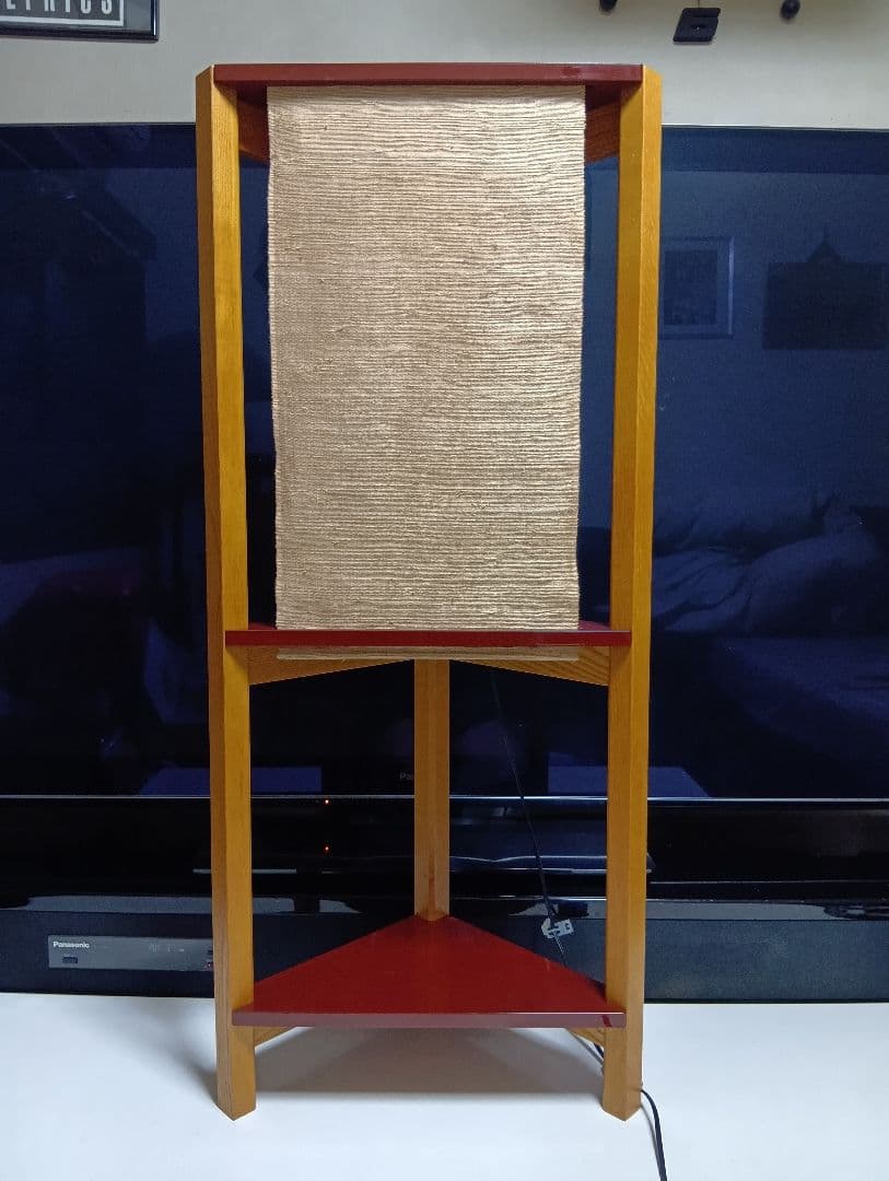 DCS CORP　和モダン　デザイナーズ　朱色　三角　サイドラック　フロアランプ