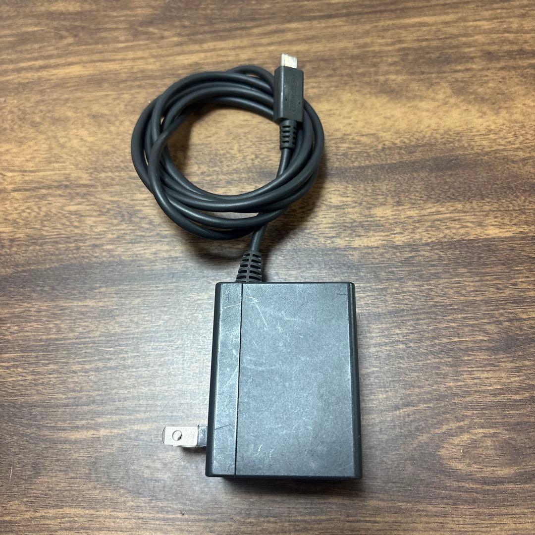 ジャンク Switch 本体➕Switch lightワイヤレスコントローラー