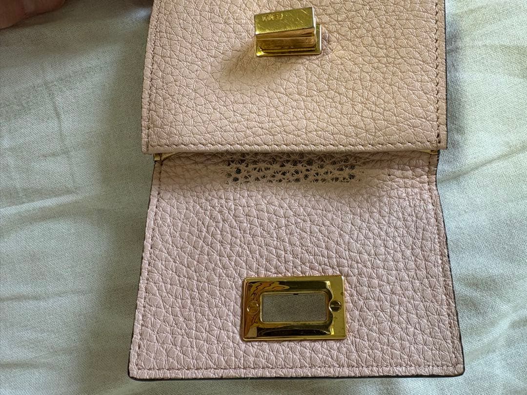 FENDI ピンク 三つ折り財布