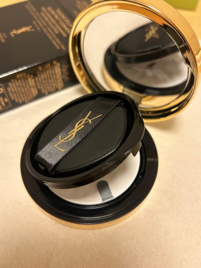 イブサンローラン YSL ラディアント タッチ グロウパクトB10限定パッケージ