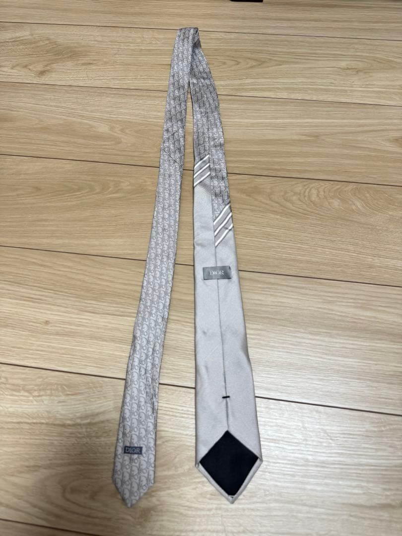 Dior ディオール グレー ネクタイ シルク メンズ シルバー