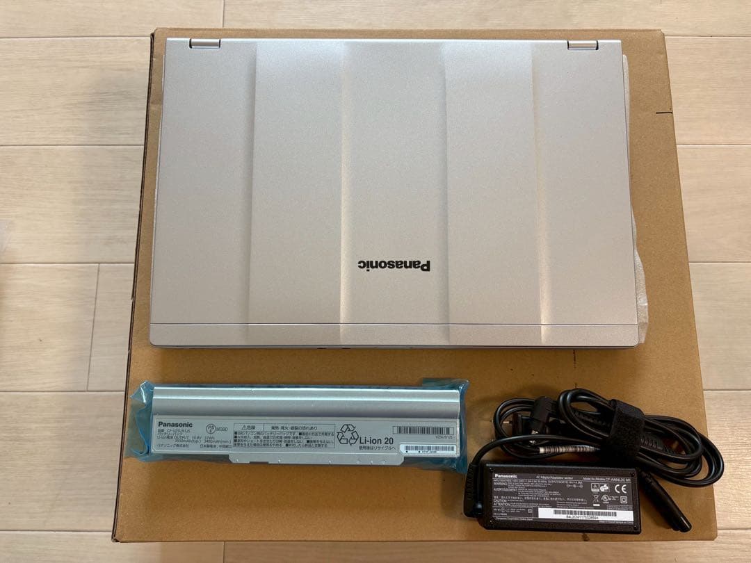 価格変更　Panasonic CF-LX5 ノートPC シルバー