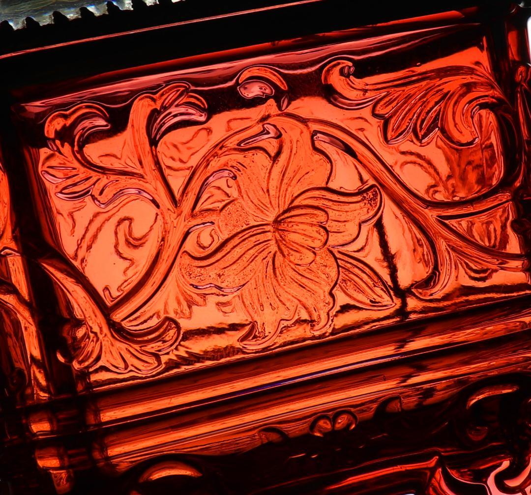 オールド・バカラ 激レア1890年頃 赤ガラスエナメル彩ブロンズ装飾蓋物 刻印有