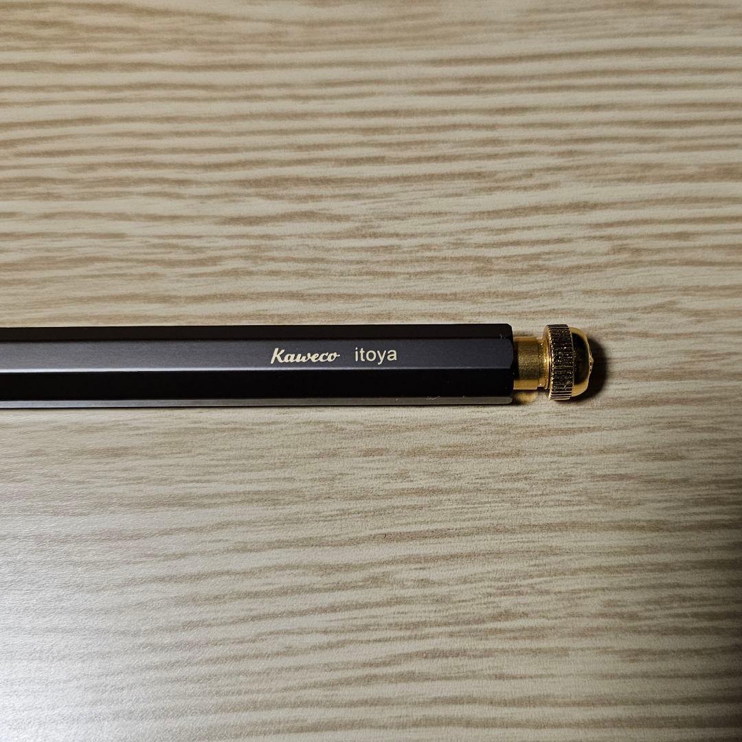 【伊東屋限定】カヴェコ　スペシャル　オリーブブラウン　ペンシル　０．５ｍｍ