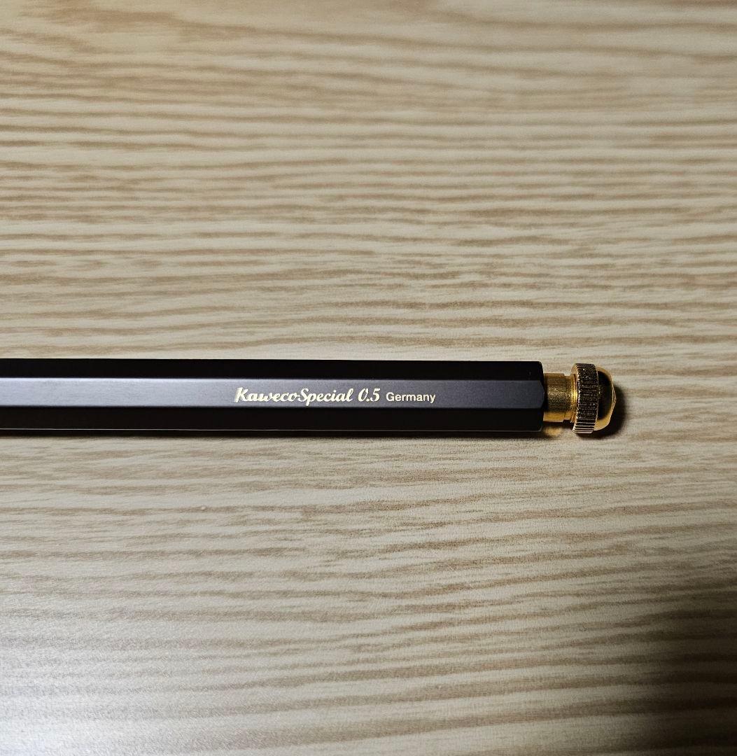 【伊東屋限定】カヴェコ　スペシャル　オリーブブラウン　ペンシル　０．５ｍｍ