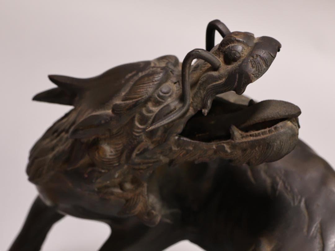 BK441　時代金工　秀雲銘　古銅　麒麟形香炉　高さ29.5㎝　置物 ブロンズ