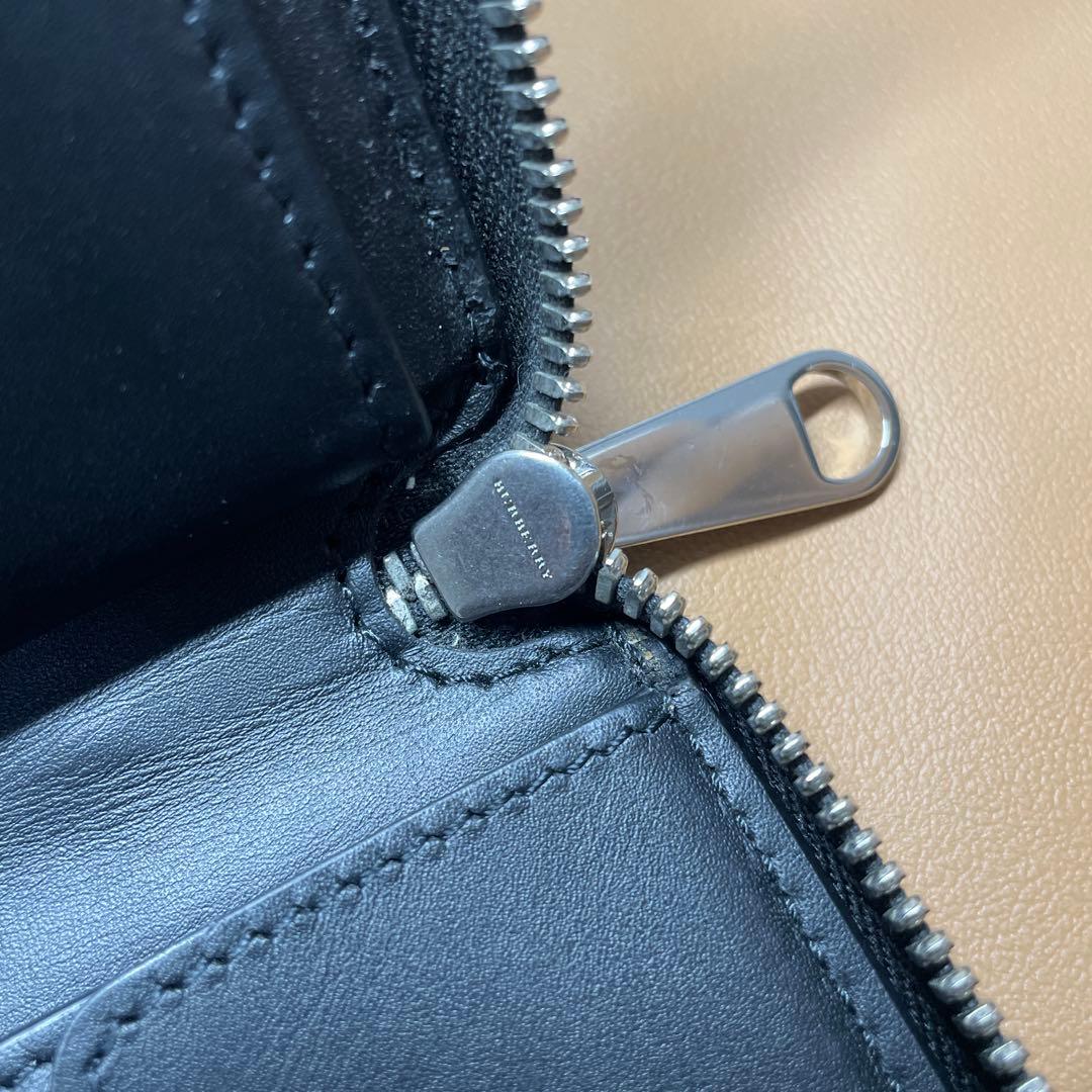 バーバリー　オーガナイザー　ラウンドファスナー