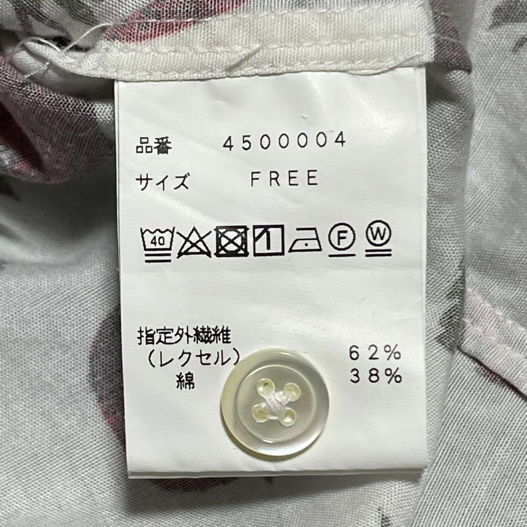 【Q-pot.】キューポット ストロベリーフィールド 総柄 半袖シャツ 苺