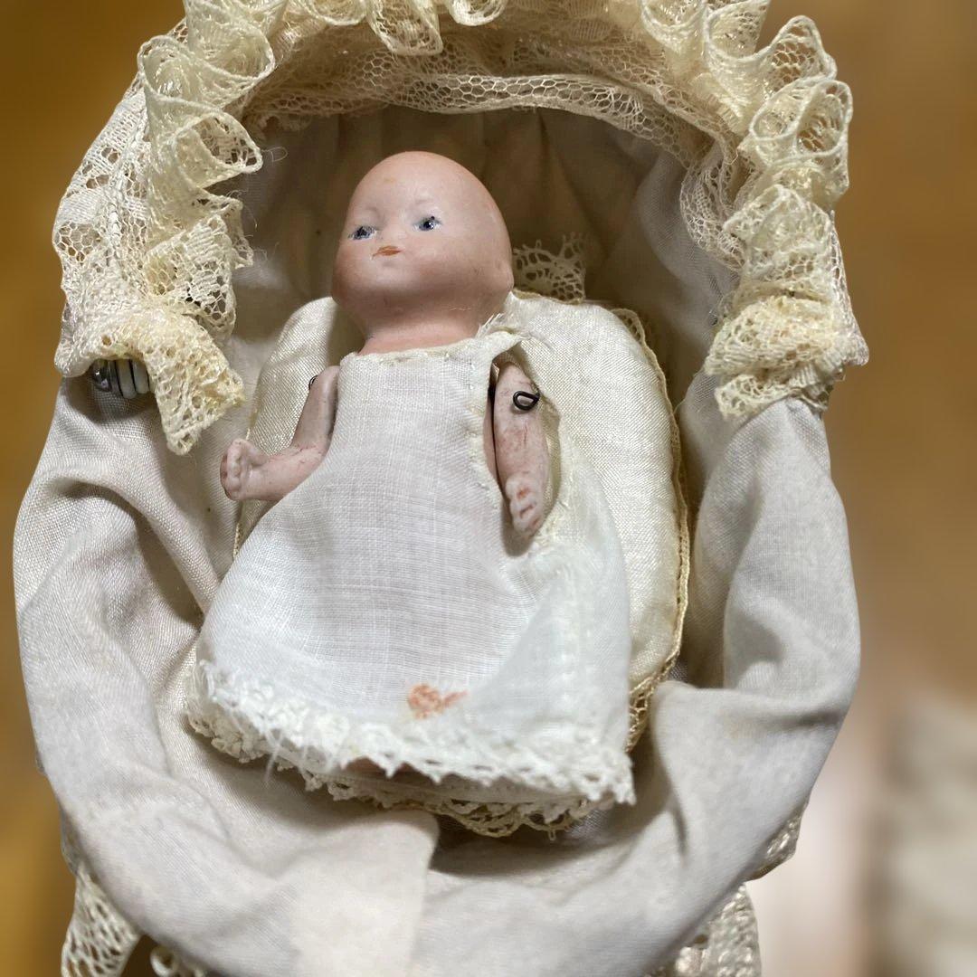 ビスクドール　ミニチュアベビーカー 付き