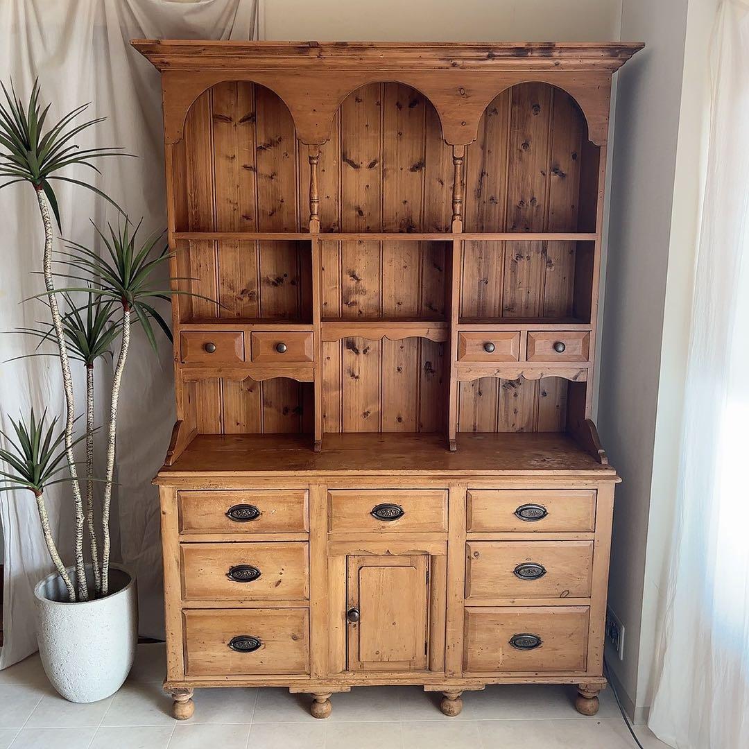 イギリス　アンティーク　シェルフ　サイドボード　キャビネット　英国　カップボード